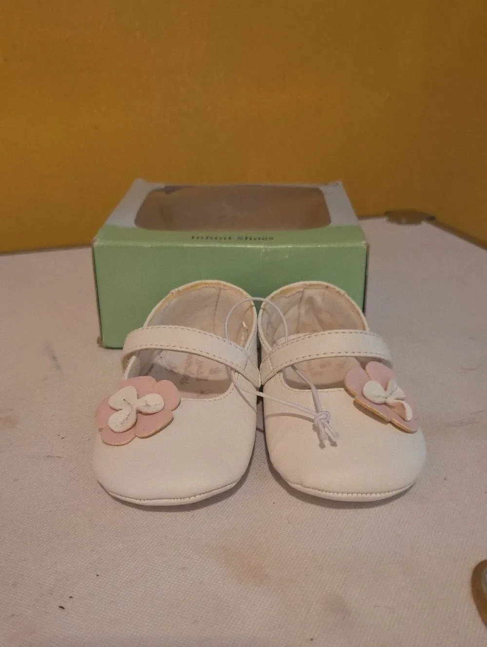 NWT Baby Girls Cream Mary Jane Shoes with Pink Flower Accent